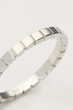 Bague Minimaliste à Carreaux