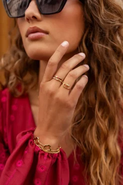 Bague Vintage Avec Grande Torsion