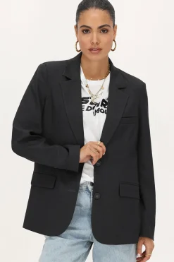 Blazer Gris Foncé Avec Poches Et Boutons