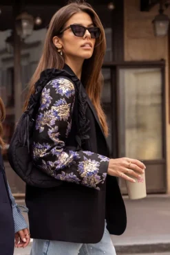 Blazer Noir Avec Manches En Jacquard
