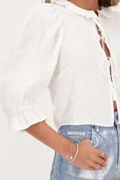 Blouse Blanche Avec Nœuds Et Col à Volants