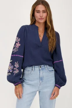 Blouse En Mousseline Bleu Foncé Avec Broderie