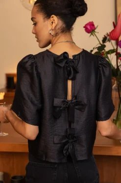 Blouse Noire Avec Manches Plissées Et Nœuds