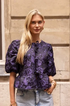 Blouse Noire Avec Nœuds Et Jacquard Violet