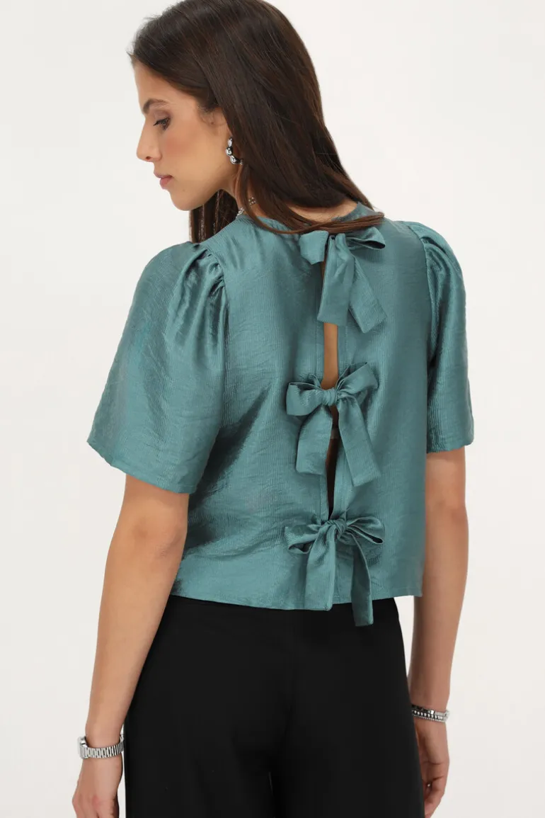Blouse Verte Avec Manches Plissées Et Nœuds
