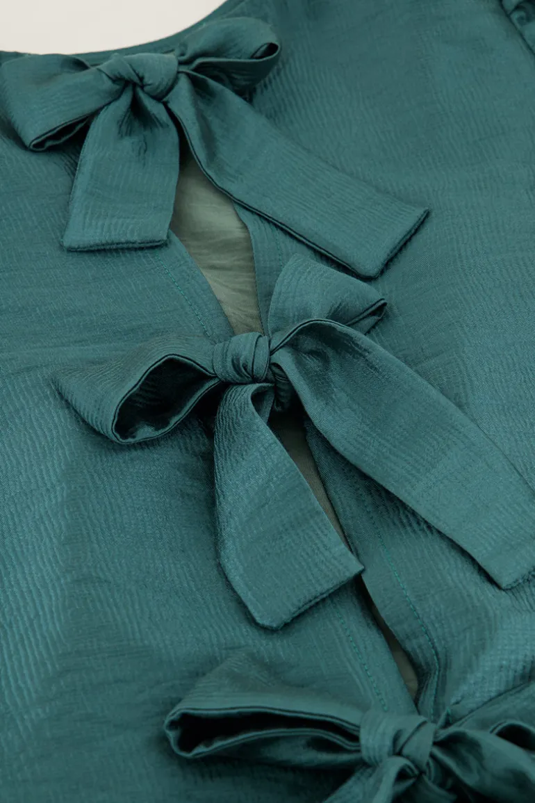 Blouse Verte Avec Manches Plissées Et Nœuds