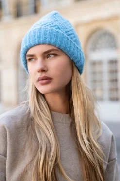 Bonnet En Maille Torsadée Bleue