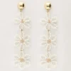 Boucles D'oreilles Avec 3 Fleurs Blanches