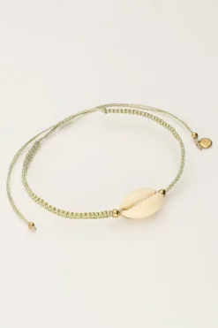 Bracelet Art En Cordon Doré Avec Coquillage