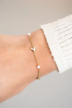 Bracelet Avec Coeurs Et Perles