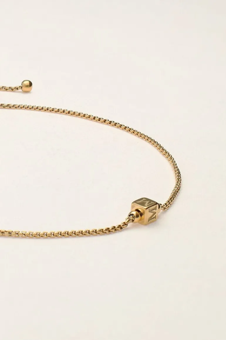 Bracelet Minimaliste Avec Cube Initiale
