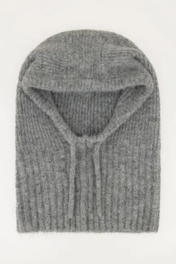 Cagoule Grise En Tricot