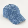 Casquette En Denim Bleu Avec Des Roses