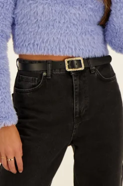 Ceinture Noire En Cuir à Boucle Dorée