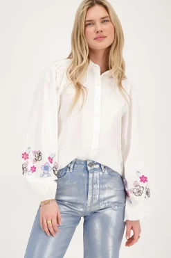 Chemise Blanche à Fleurs Bleues Perlées