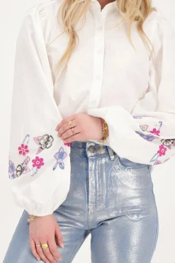 Chemise Blanche à Fleurs Bleues Perlées