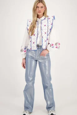 Chemise Blanche à Fleurs Bleues Perlées