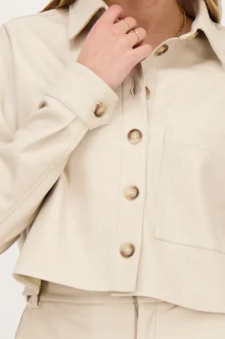 Chemise Courte Beige En Similicuir
