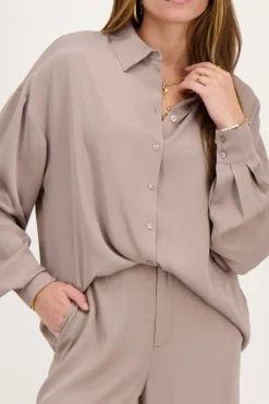 Chemise Oversized Taupe En Satin