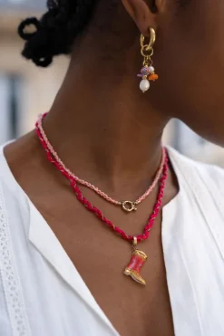 Collier En Cordon Rose Avec Botte Western
