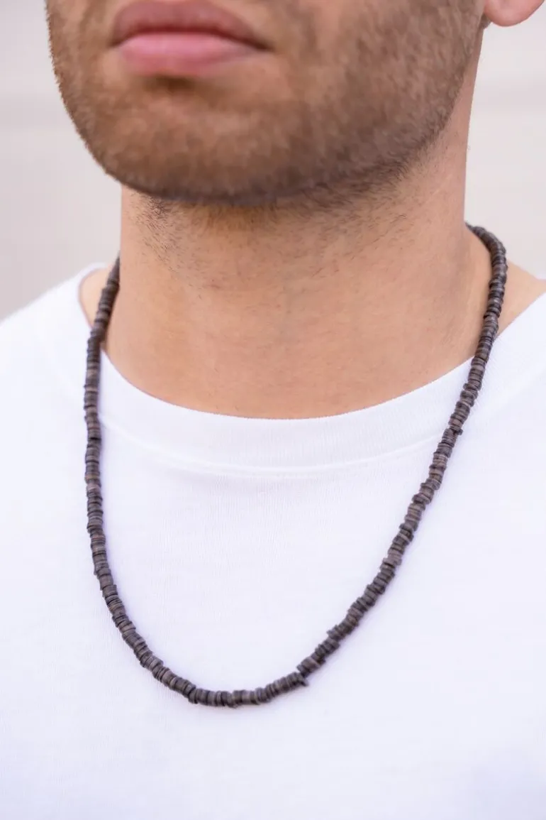 Collier Equal Avec Des Perles Plates Noires