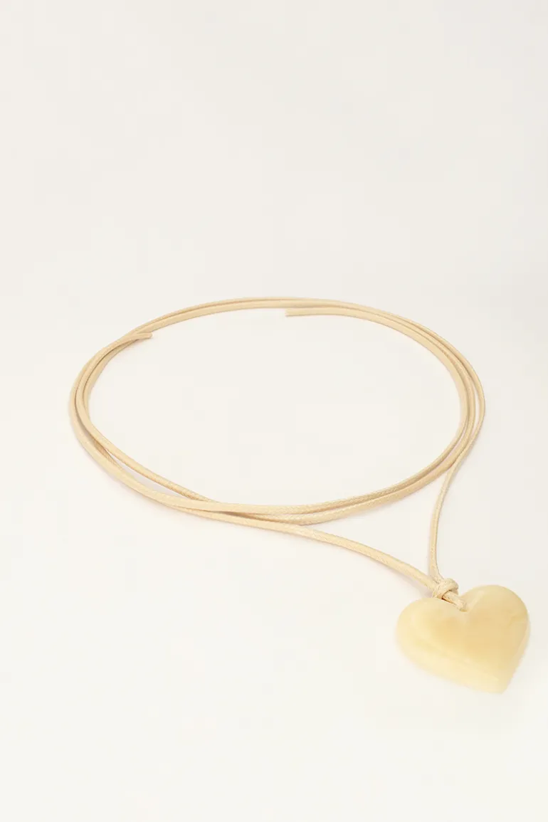 Collier Océan En Corde Avec Coeur Beige