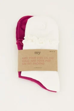 Ensemble De Chaussettes Blanches Et Violettes à Volants