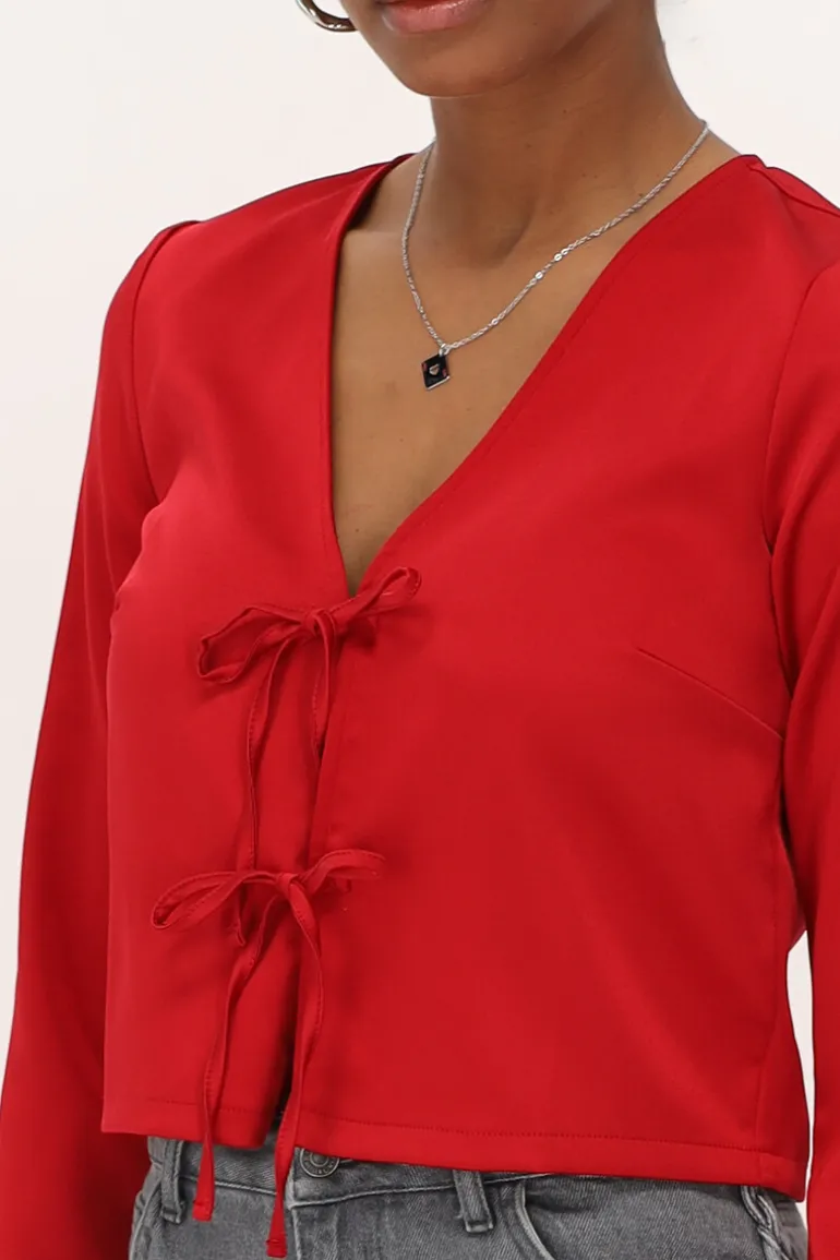 Haut Effet Satiné Rouge Avec Nœuds