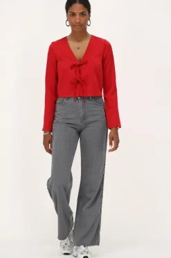 Haut Effet Satiné Rouge Avec Nœuds