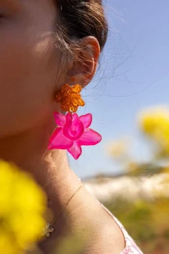 Island Boucle D'oreille Avec Deux Fleurs Roses