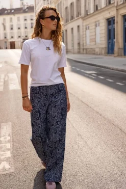 Jean Bleu Avec Des Roses