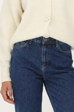 Jean Bleu Foncé Avec Jambes Retroussées