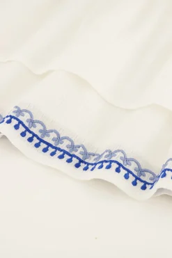 Jupe Blanche Avec Bordure En Broderie Bleue