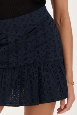 Jupe Bleu Foncé Avec Broderie Anglaise
