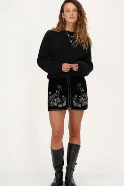 Jupe En Velours Noir Avec Broderie Argentée