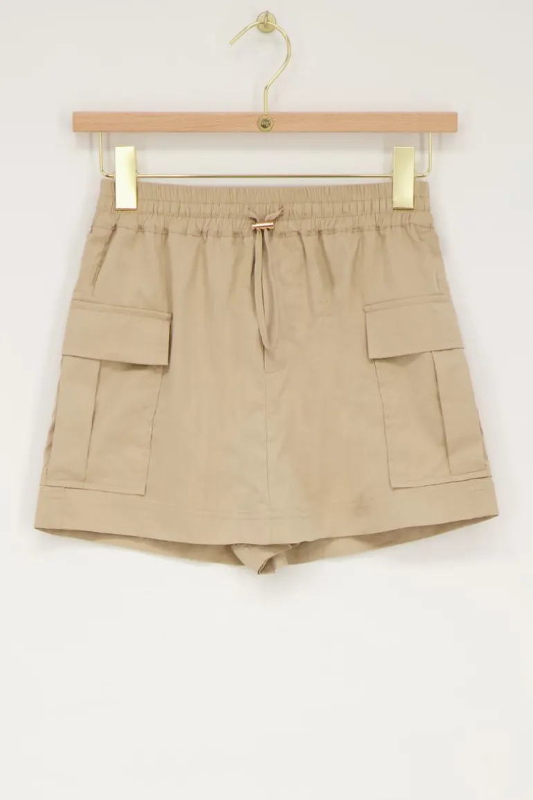 Jupe-short Beige Avec Poches Cargo