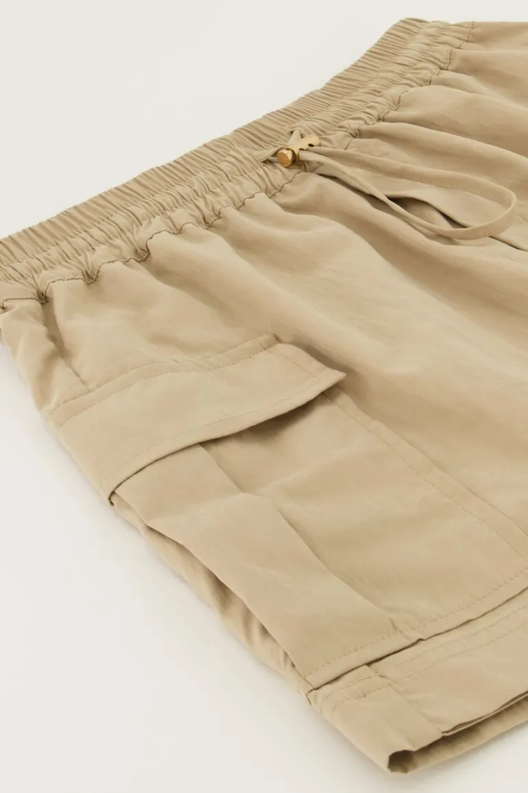 Jupe-short Beige Avec Poches Cargo