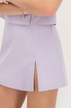 Jupe-short Lilas Avec Mini Fente