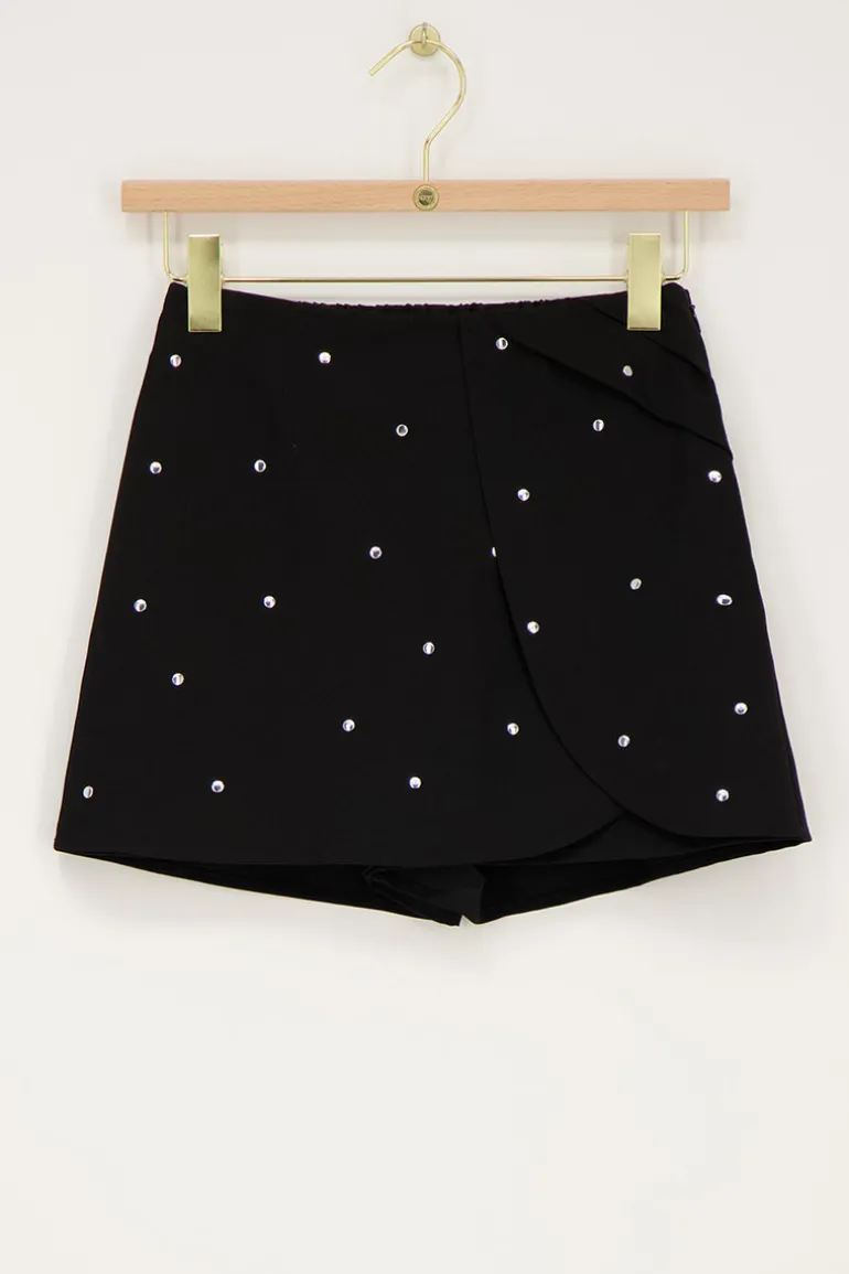 Jupe-short Noire Avec Clous