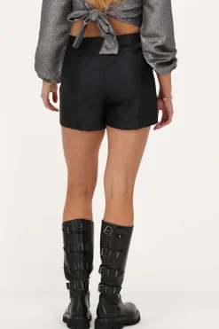 Jupe-short Portefeuille Noire à L'aspect Satiné