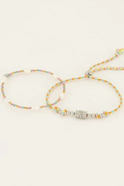 Lot De Bracelets Souvenir Multicolores Avec Perles Et Pendentif
