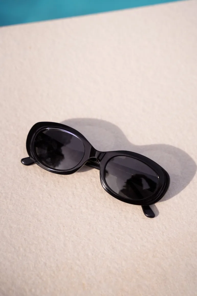 Lunettes De Soleil Ovales Noires