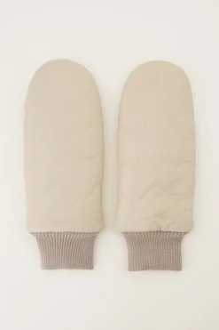 Moufles Beiges Avec Cœurs Rembourrés