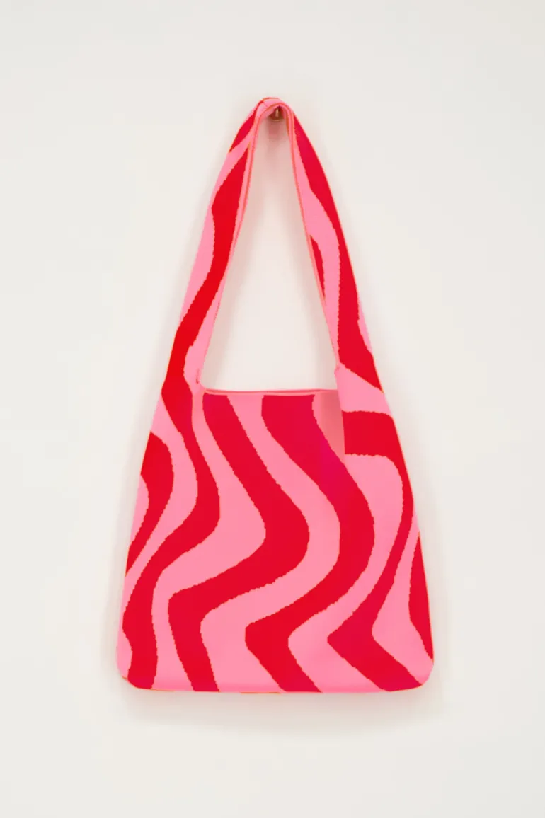 Panier Rouge Et Rose En Forme De Tourbillon