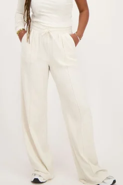 Pantalon En Lin Beige à Pinces