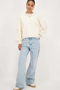 Pull Beige Avec Manches En Jacquard