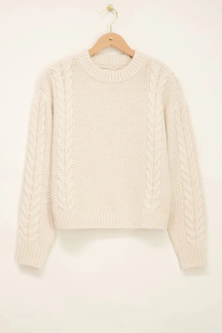 Pull Beige En Maille Tressée