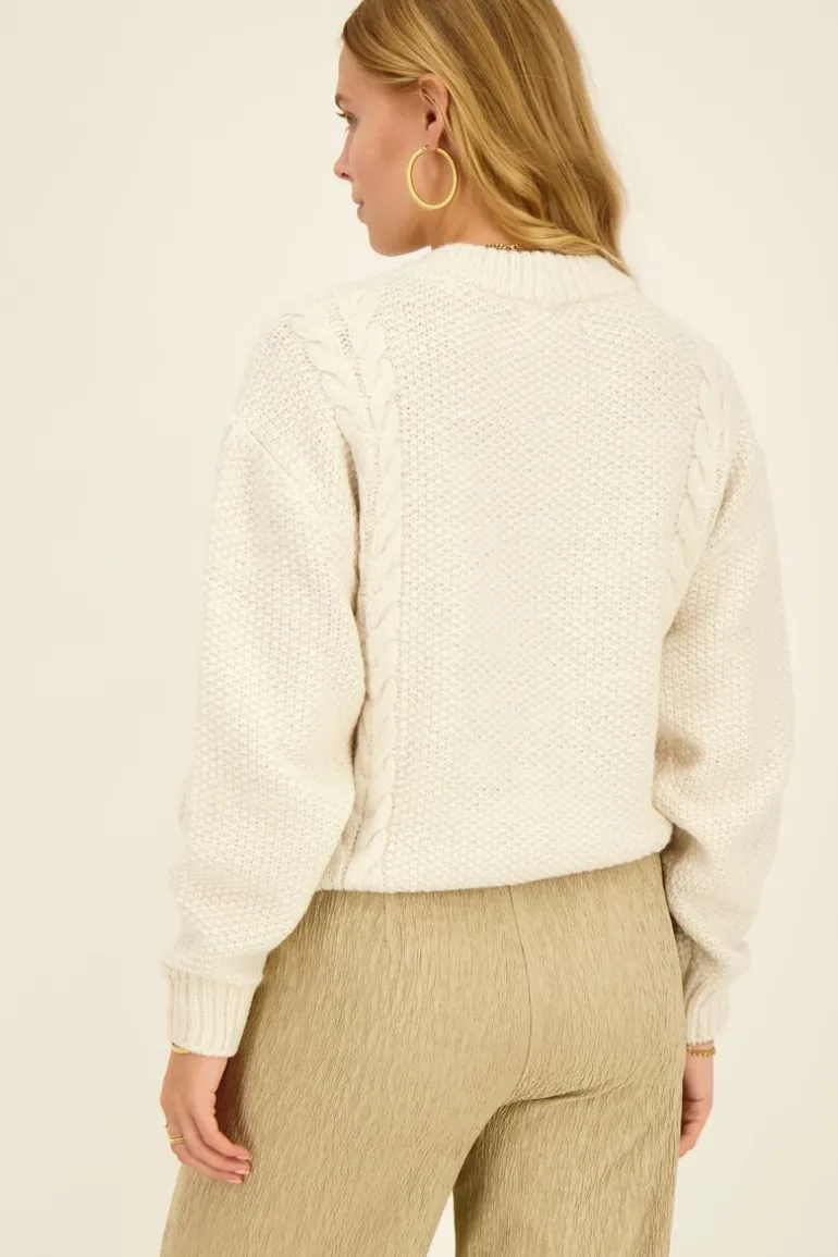 Pull Beige En Maille Tressée