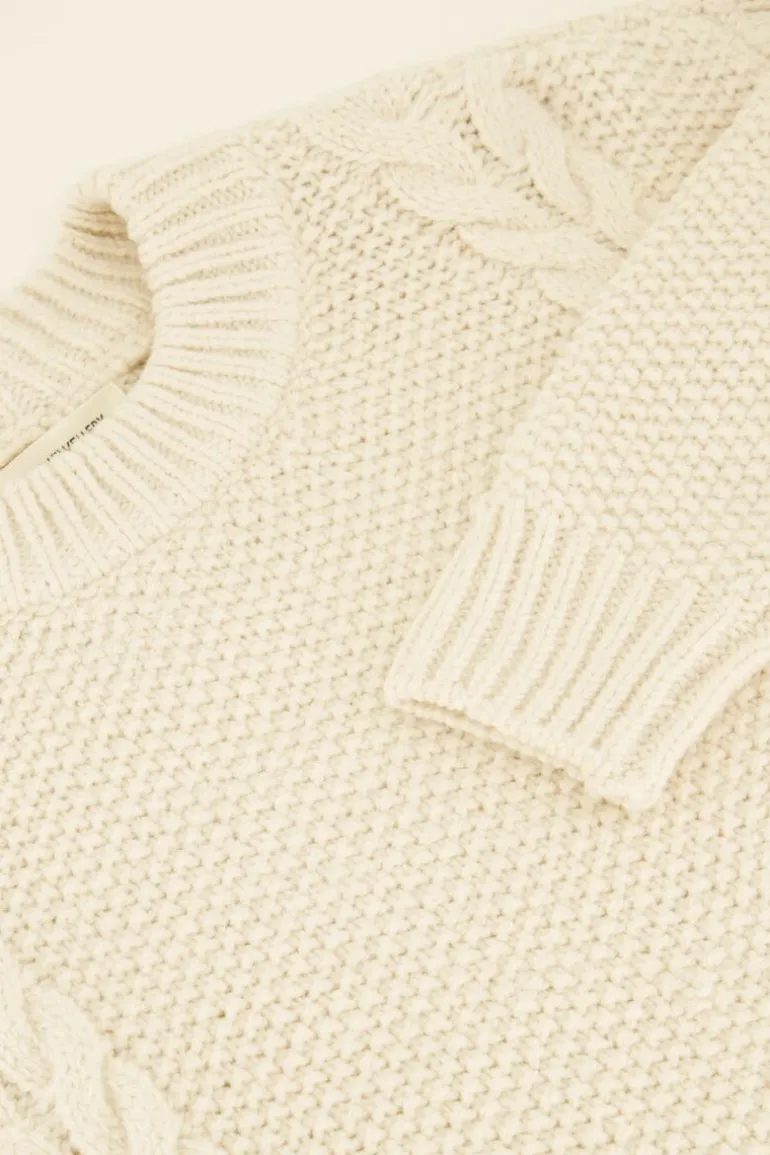 Pull Beige En Maille Tressée