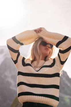 Pull Blanc En Maille à Rayures Noires